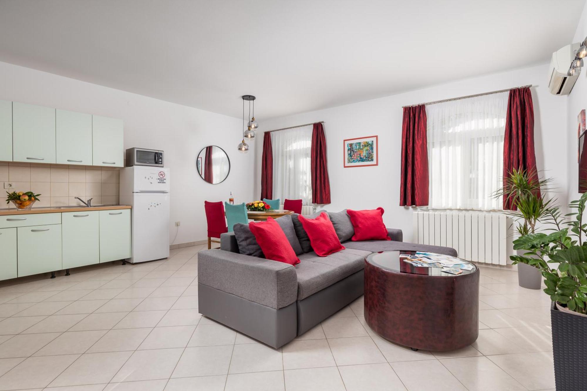 Apartments Kovacic Кральевица Экстерьер фото