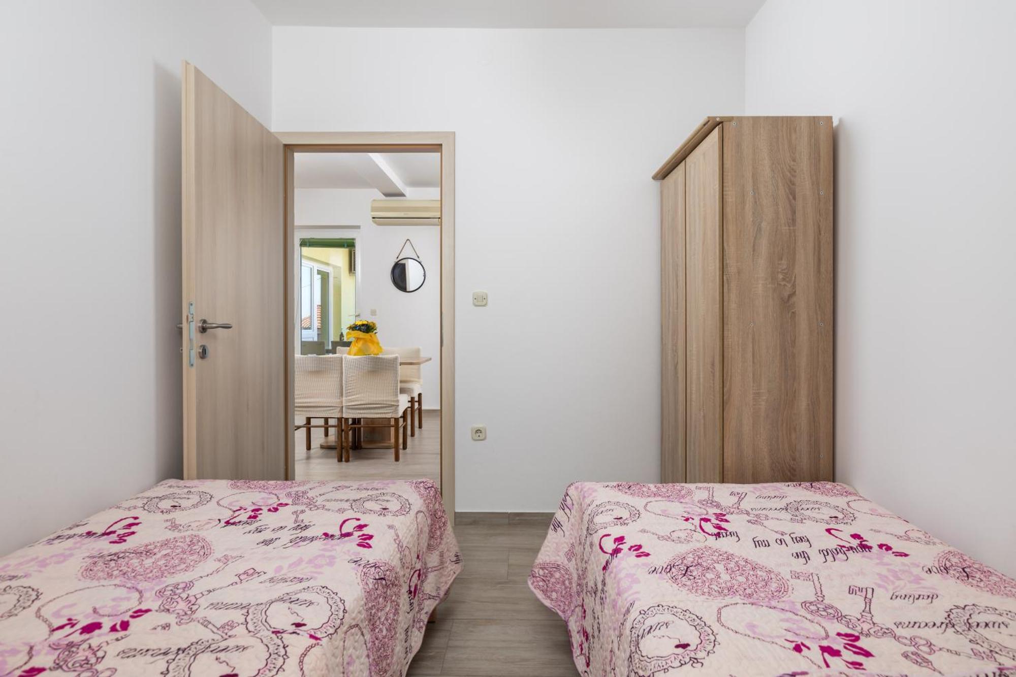 Apartments Kovacic Кральевица Экстерьер фото